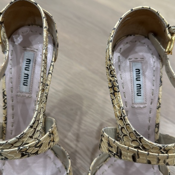 Miu Miu strappy platform snakeskin embossed heel size 38 - Picture 2 of 8
